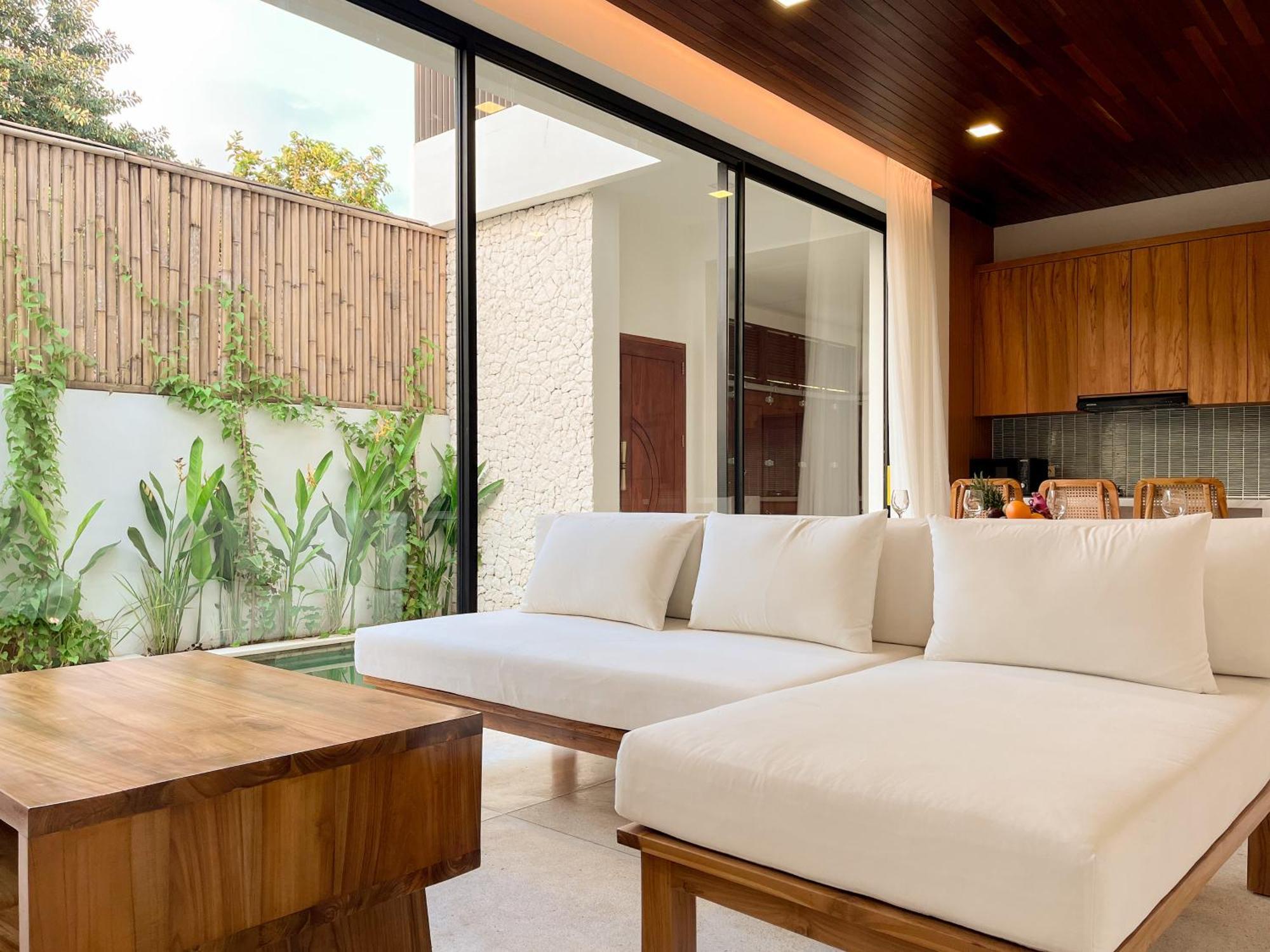 Prada Ii 3br Near To In विला Seminyak (Bali)